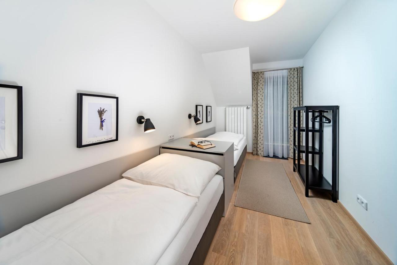 Valon Apartment